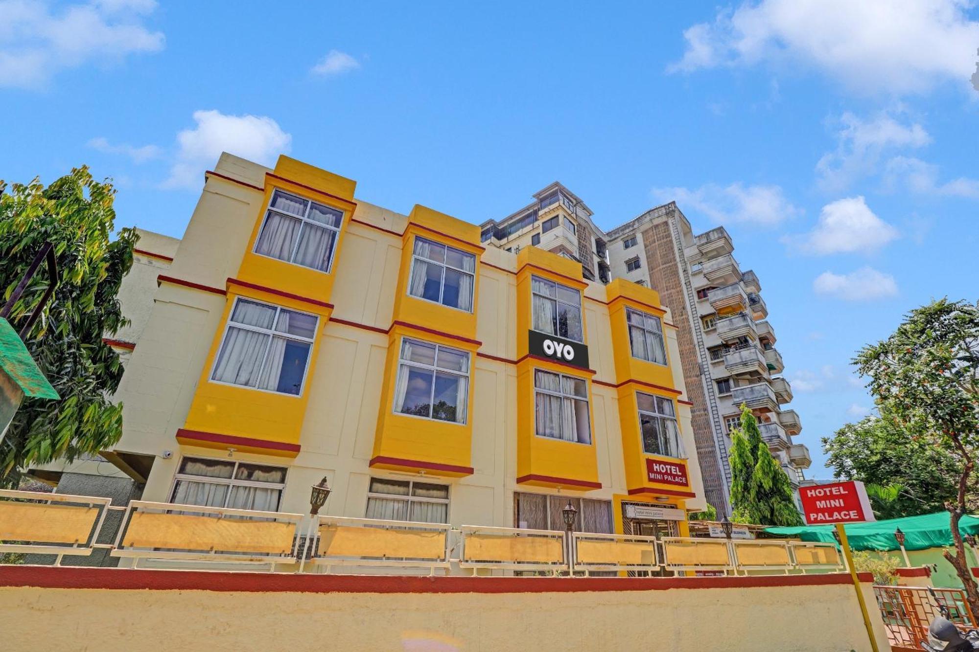 Oyo Flagship 80463 Hotel Mini Palace Vadodara Exterior foto